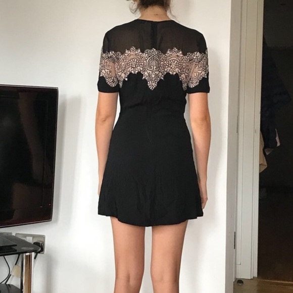 Beautiful Sandro black dress - Picture 2 of 8